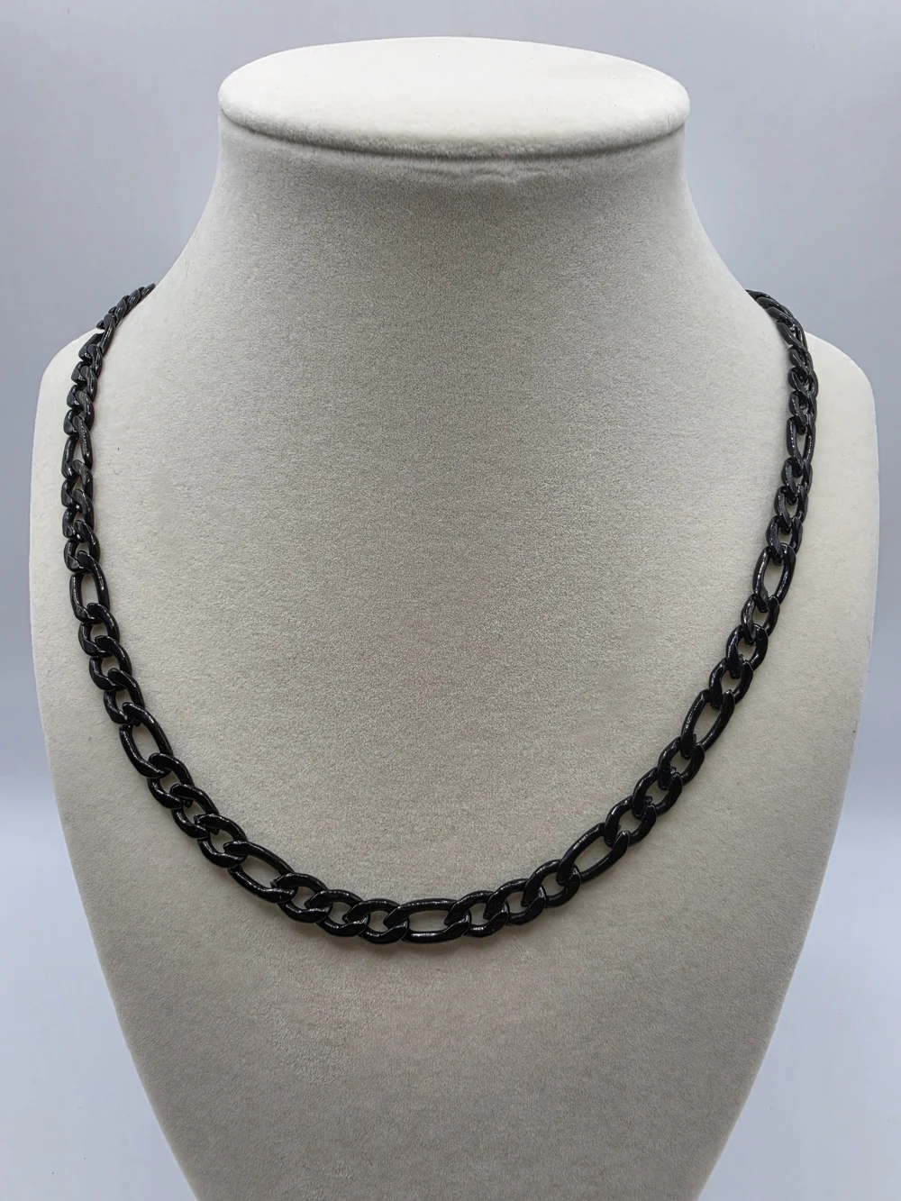 Men's Black 26 Inch Figaro Necklace